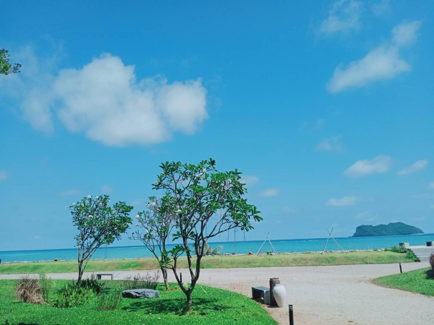 The Beach Resort & Residence - Sha Plus Pathiu Экстерьер фото